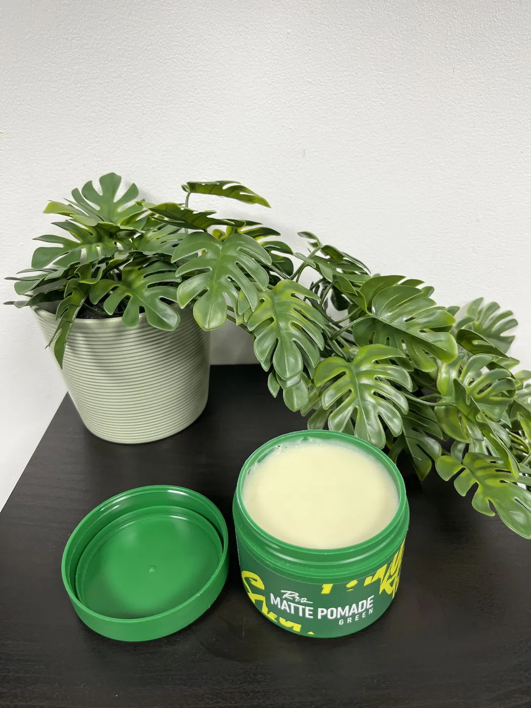 Cera Matte Pomade Green — Detalle de textura